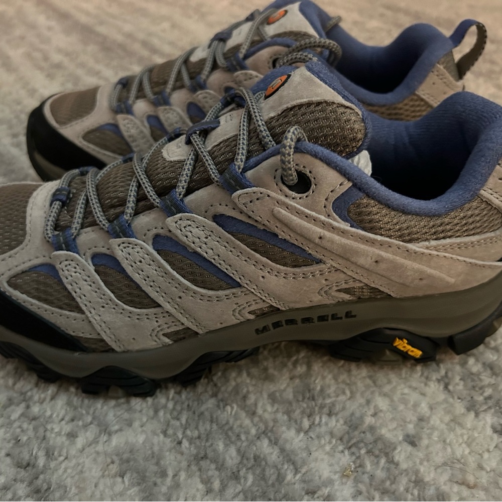 NIB MERRELL MOAB 3 WOMENS HIKING SHOES 8.5 M aluminum/marlin